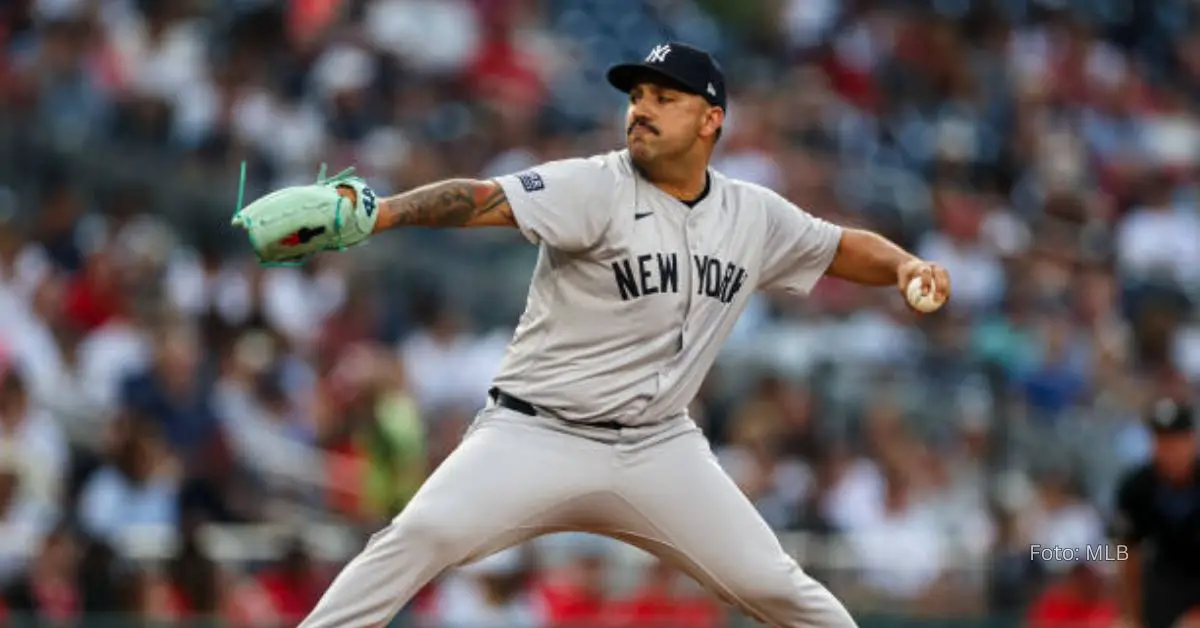 Nestor Cortés Jr. lanzando con New York Yankees