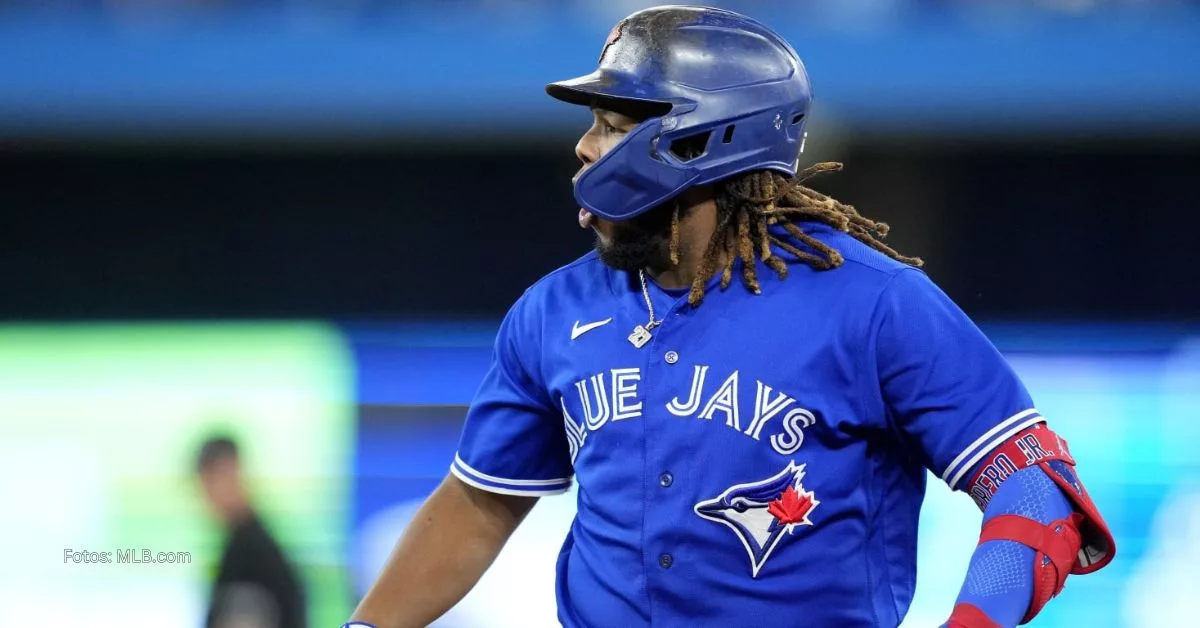 Vladimir Guerrero Jr con cara de sorprendido y el uniforme azul de Toronto Blue Jays en MLB